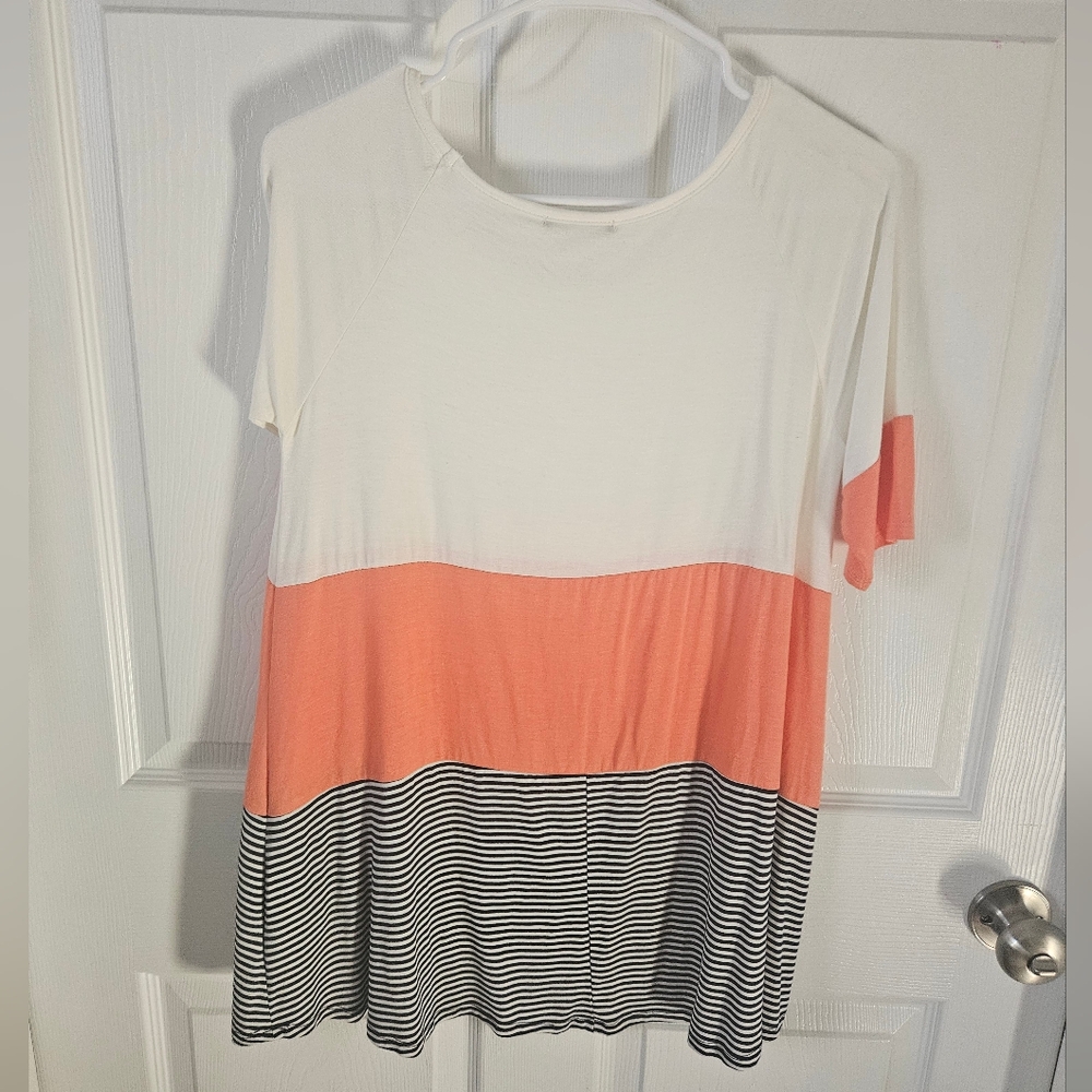 Staccato Color Block Tunic - Picture 2 of 5
